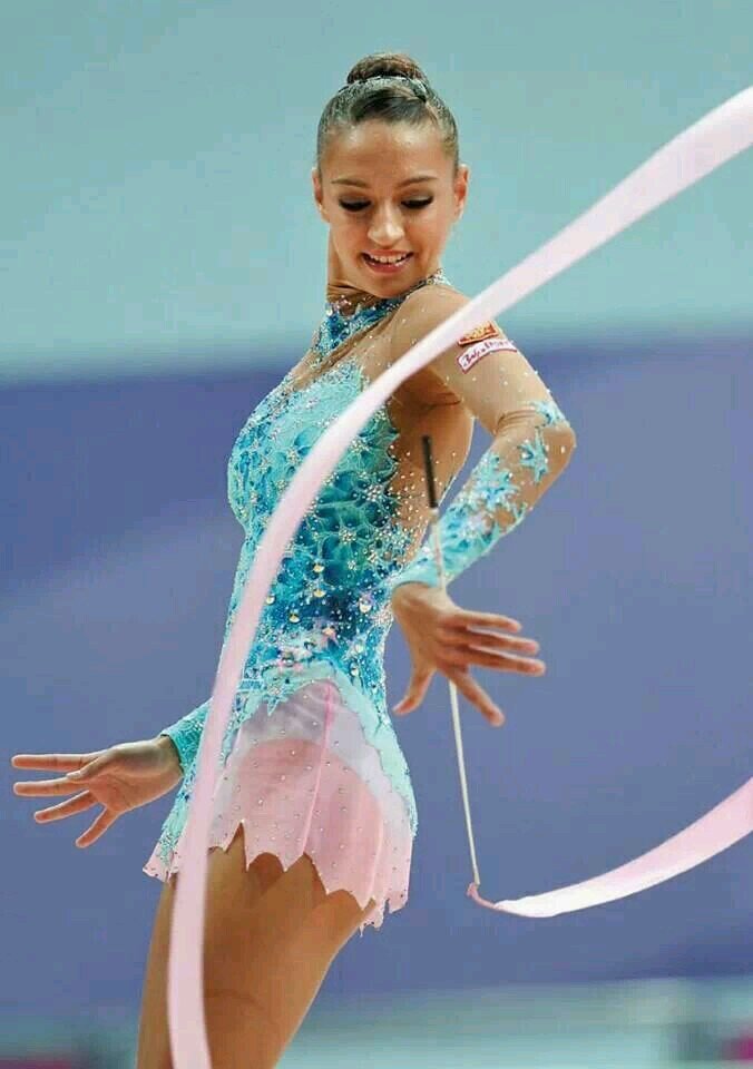 Mi diosa Kabaeva, sin duda, la mejor. Una manera de expresar tus sentimientos. Luchando por la gimnasia ritmica desde tiempos inmemoriales