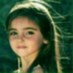 انثى عاشت الحلم وسكنت الواقع، يسكُنني حب الله سبحانه و تعالى ، بداخلي قلب طاهر يحب الخير للجميع ، لاشي يرفع قدرالمرأة مثل العفه ،اعذروني لا للمسج الخاص