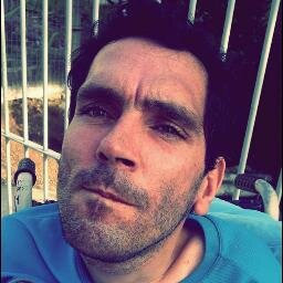 Eai'  passando aqui pra dizer que eu amo de mais esse feio, que ele é tudo pra mim. E junto com ele eu vou ao infinito e além. por: @Kaary_Santoos