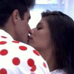 Frango é vida! Frango é companheirismo! Frango é amizade! Frango é amor!