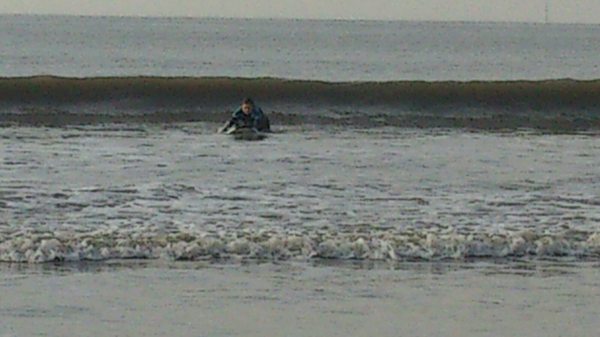 wife of Gareth (garethd2003), mother of 2 monsters, football fan, likes to surf, owner of 3 lovely labradors