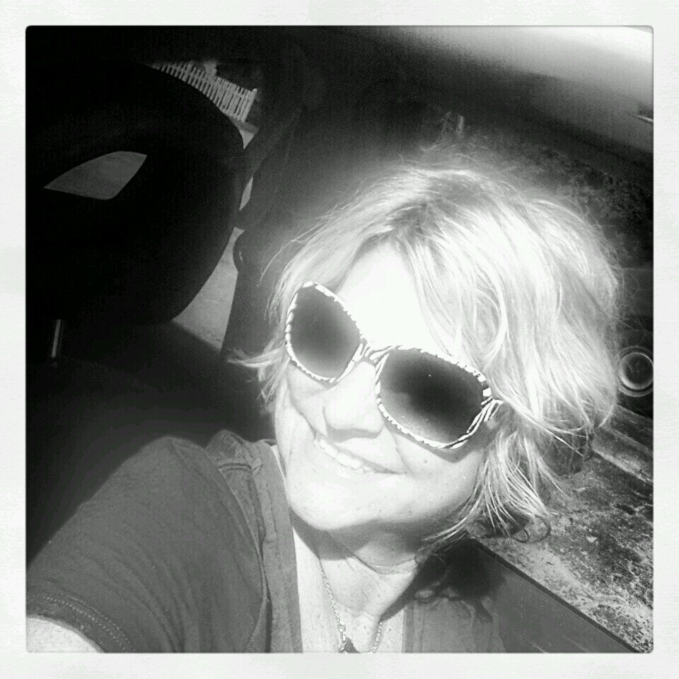 Fla Beach Grrl who luv's all things Cre8tiv, Vintage, Kind & Happy! Jewelry Artisan, Esthetician, HHA & Human BEing