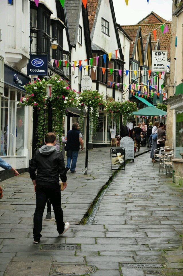 CaffyPK's profile picture. Take me as you find me...