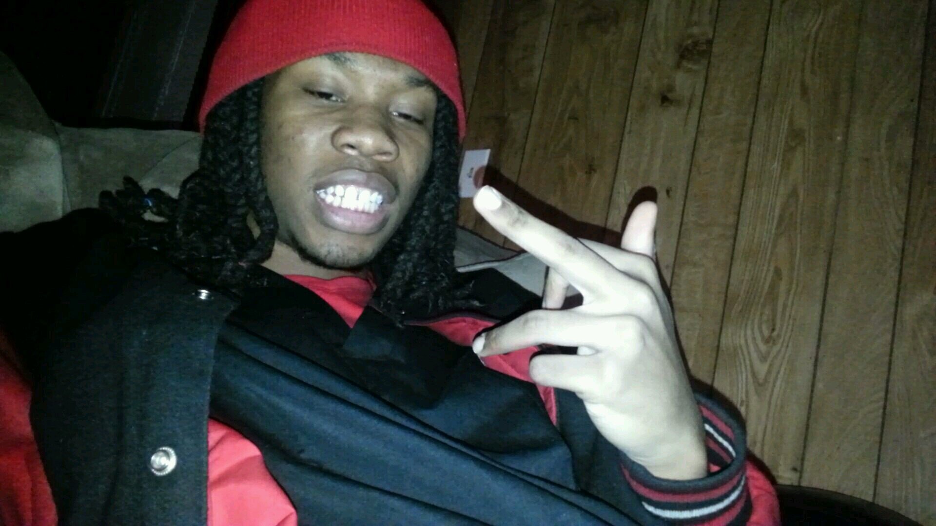 Follow a real nigga #Yayoclub Free Jdogg and 25 I Rap I shoot videos get em done for da low Email goofyayo317@yahoo.com