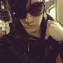 rizhy_v2013's profile picture. 