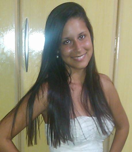 Sou uma pessoa simples humilde... vivendo a vida com Deus com alguns  sonhos em mente seguindo em frente rs