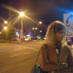 maggieemgill's profile picture. Il tappeto dava un tono all'ambiente.