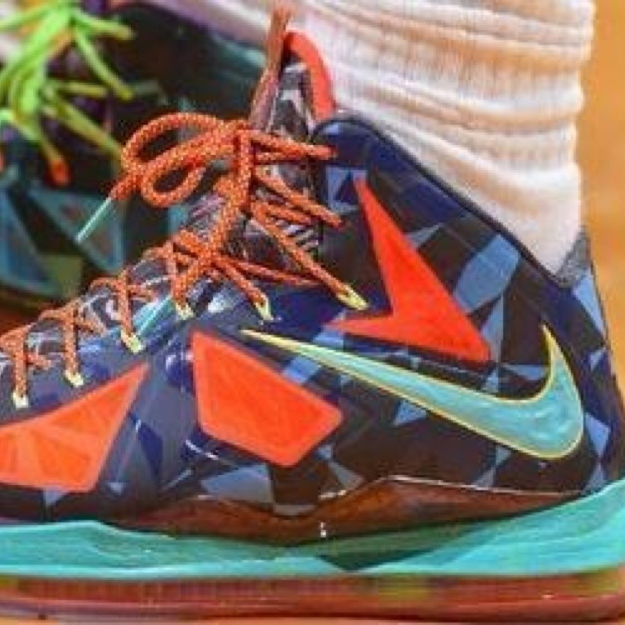 bballkicks_'s profile picture. Pictures of some of the best basketball shoes || Road to 1k ||