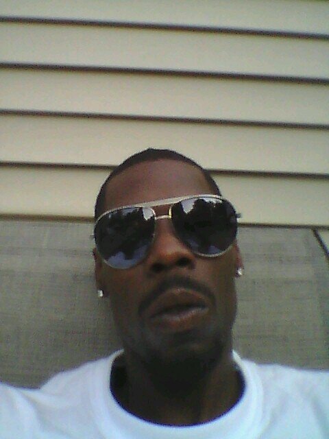 dwilliams48060's profile picture. Doing me, We gettin dollars over this way, Never hate, Only deal with those that relate themselves with greatness.#cashsquad#B.I.T.E.