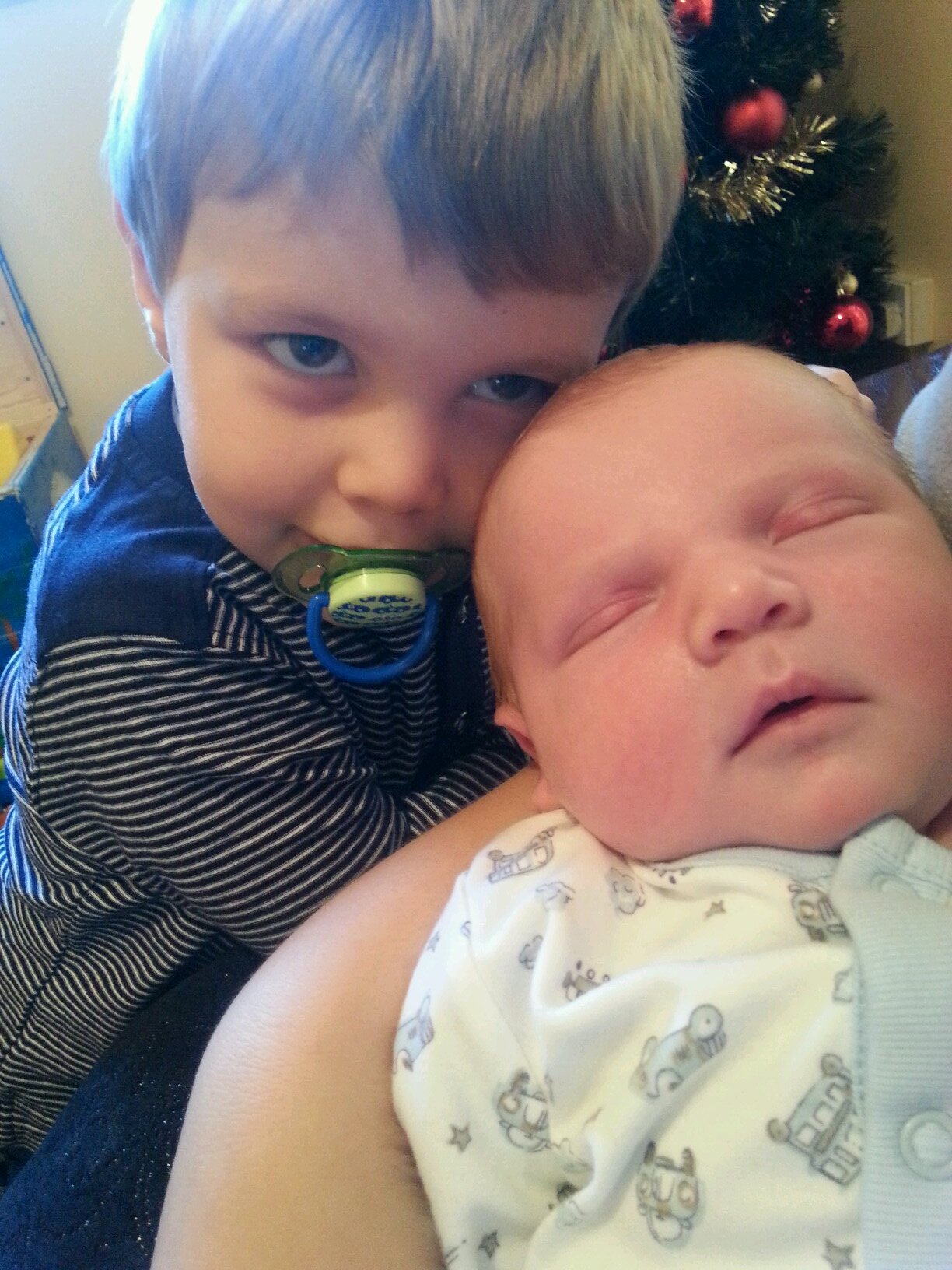 Mummy to two gorgeous little boys. Thomas and Alfie, they are my world ♥♥