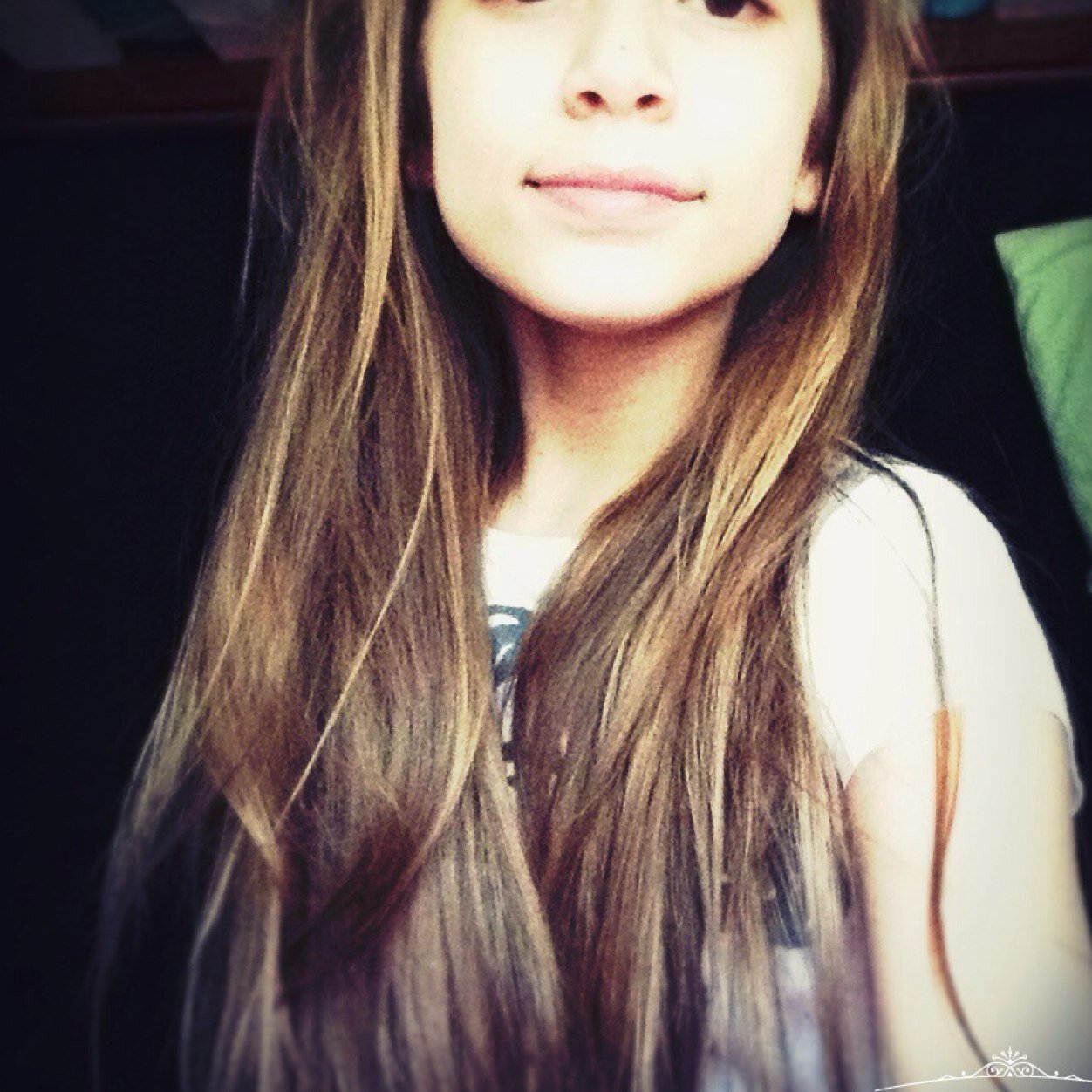 HI 
✨ONE DIRECTION✨ 
Niall,Harry,Louis,Zayn,Liam.
CANT LIVE WITHOUT THEM.