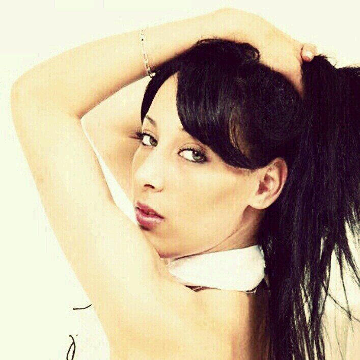 zinebnene's profile picture. 