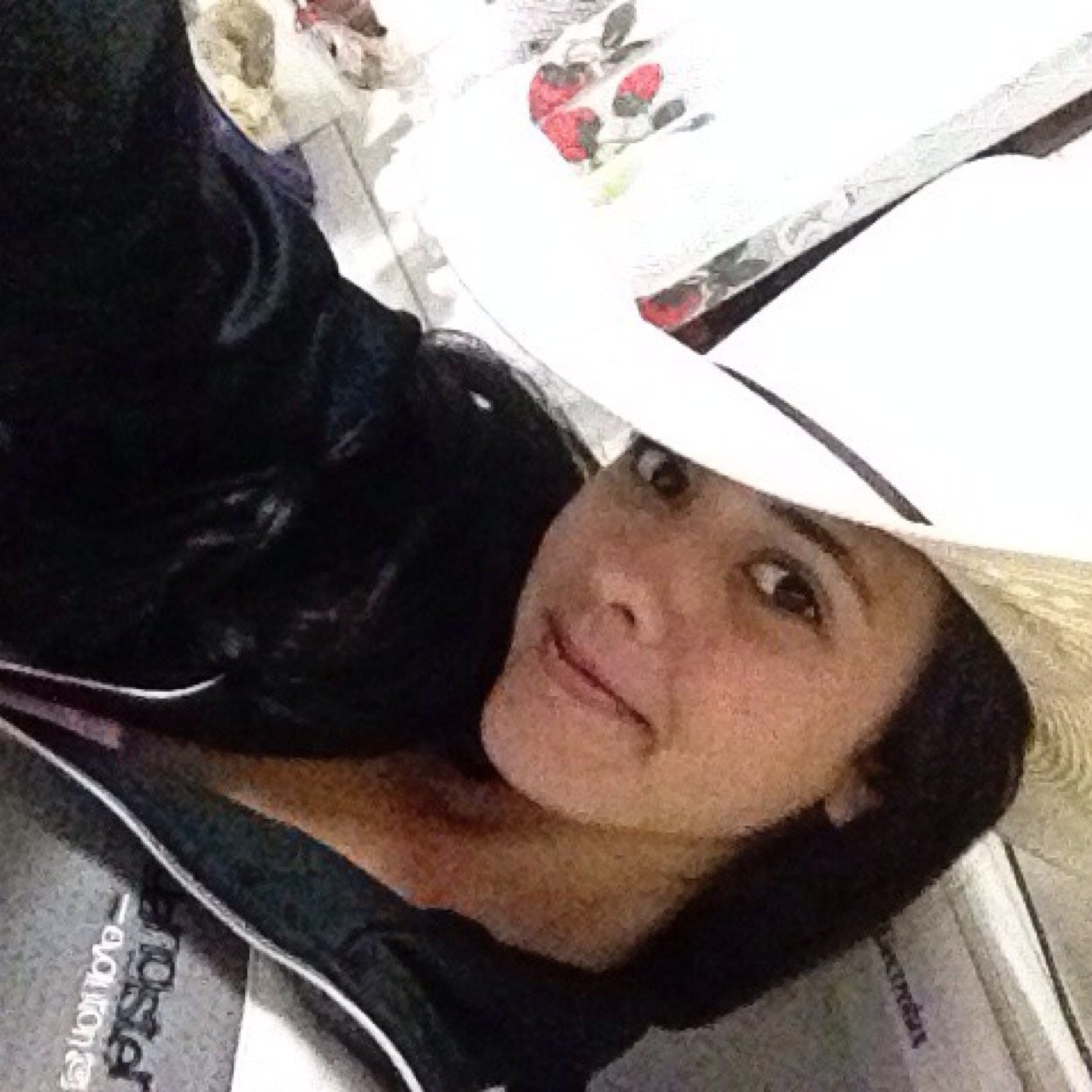 Futura veterinária, apaixonada por cavalos e por rodeios! Instagram: @cecelameireles / facebook:Marcella Meireles