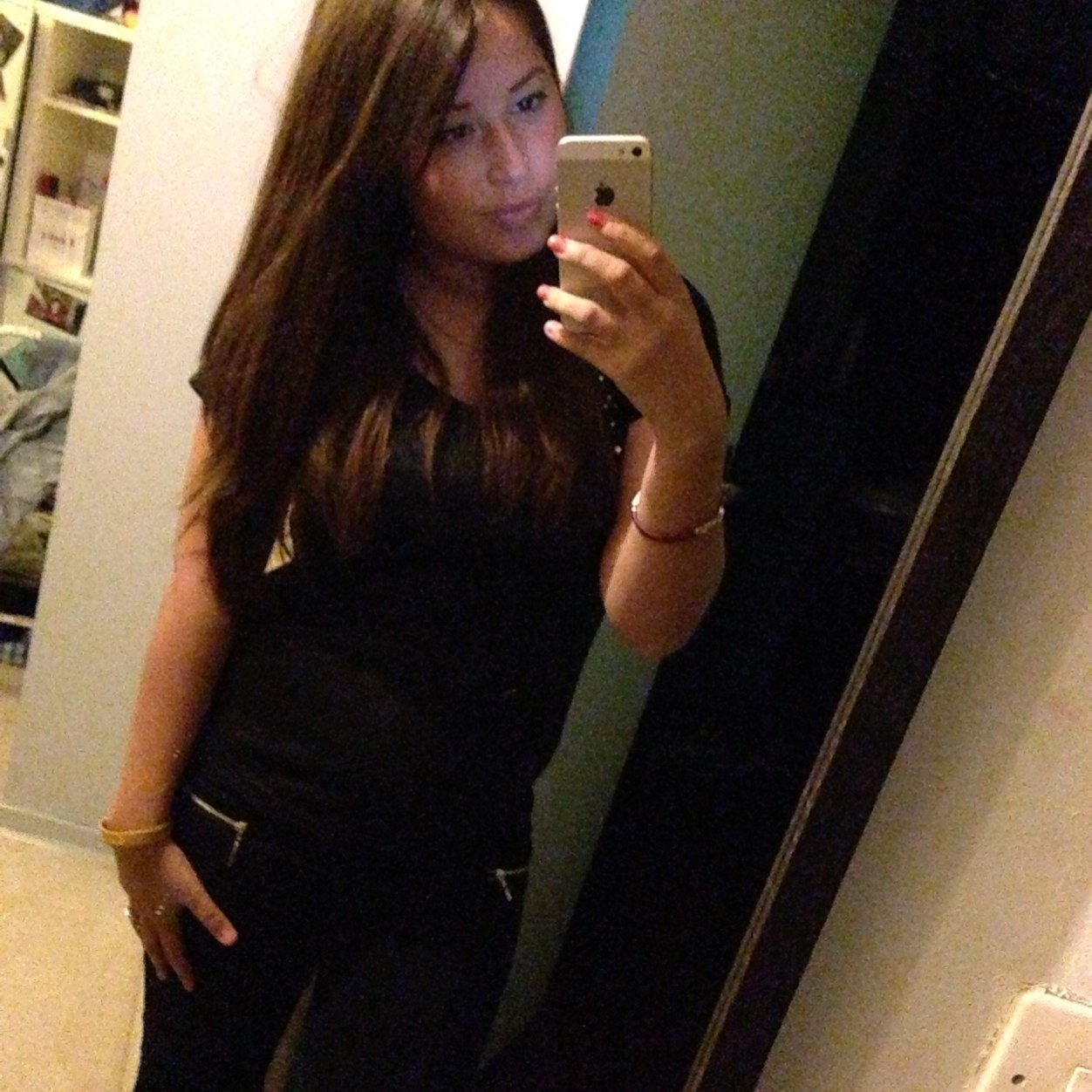 Pas besoin de bio tout le monde sais qu'on follow par rapport a la #PP. #TeamIphone #TeamMinimoys #TeamBigJoues
