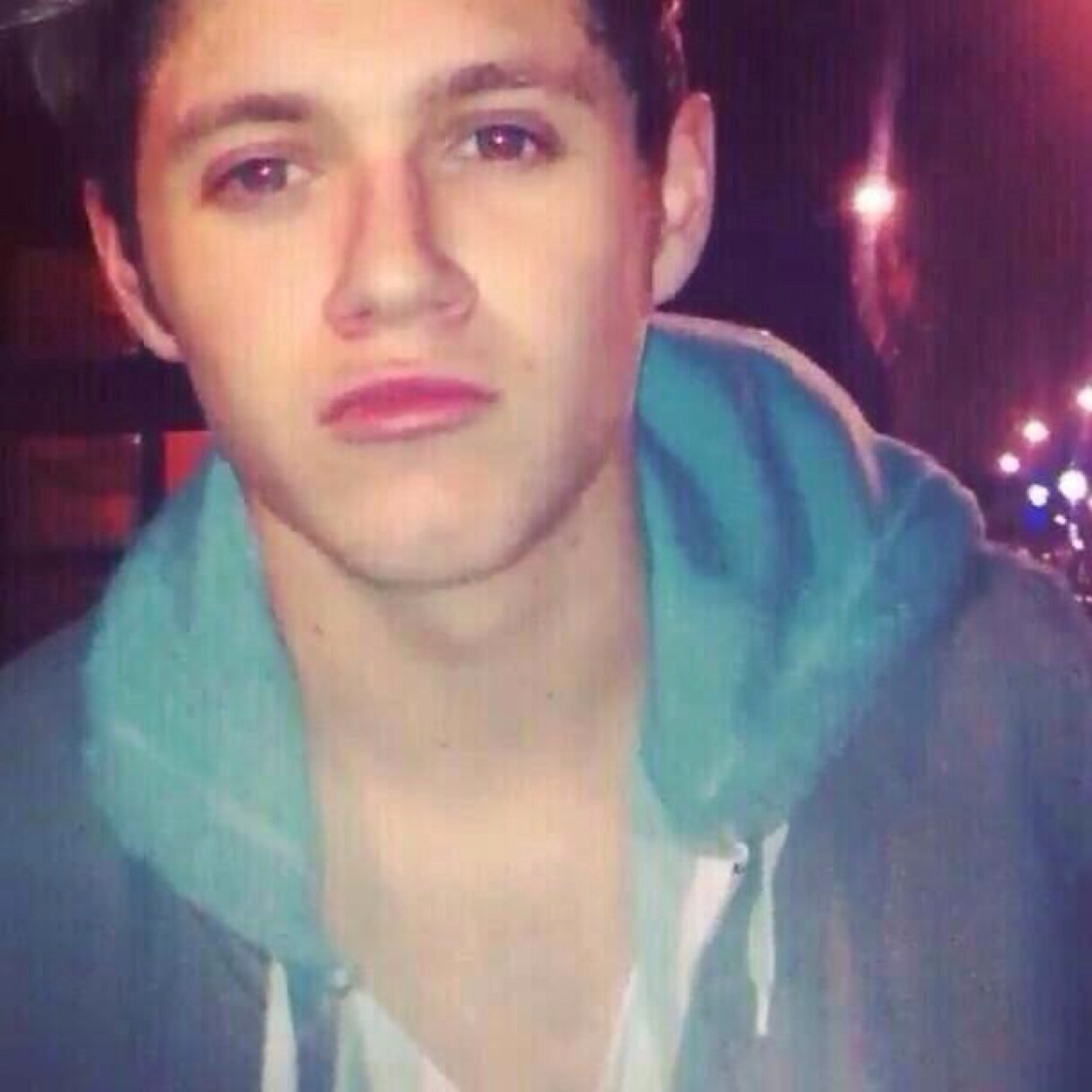 please follow my account @bananiall__ and if you dont want to then you just got a free follow :)