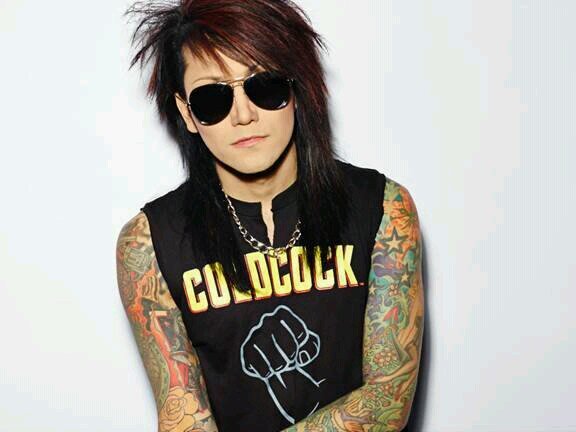maduBVB's profile picture. me desculpe mas.....se não gosta de BVB vai se fuder...