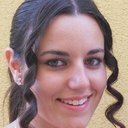 Iris_354's profile picture. Organizadora ocasional, habladora, dormilona e incansable soñadora :D