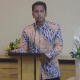 Konsultan Pertelaan (Strata Title) | Direktur Eksekutif Estungkara Riset | Calon Presiden RI | Manusia Biasa