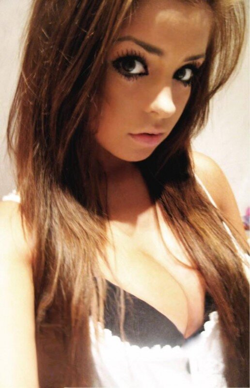 RoanneWhitnall's profile picture. I hate liars, especially when all I did was keep it real with you.