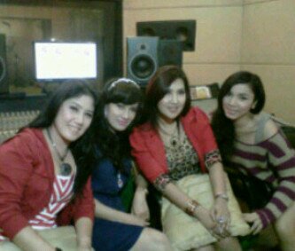 Manis Manja Group Profile