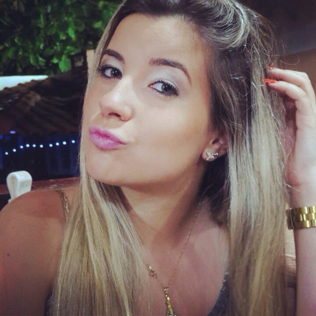 - o tempo ameniza, mas não cura ! a novidade preenche, mas não substitui ;)