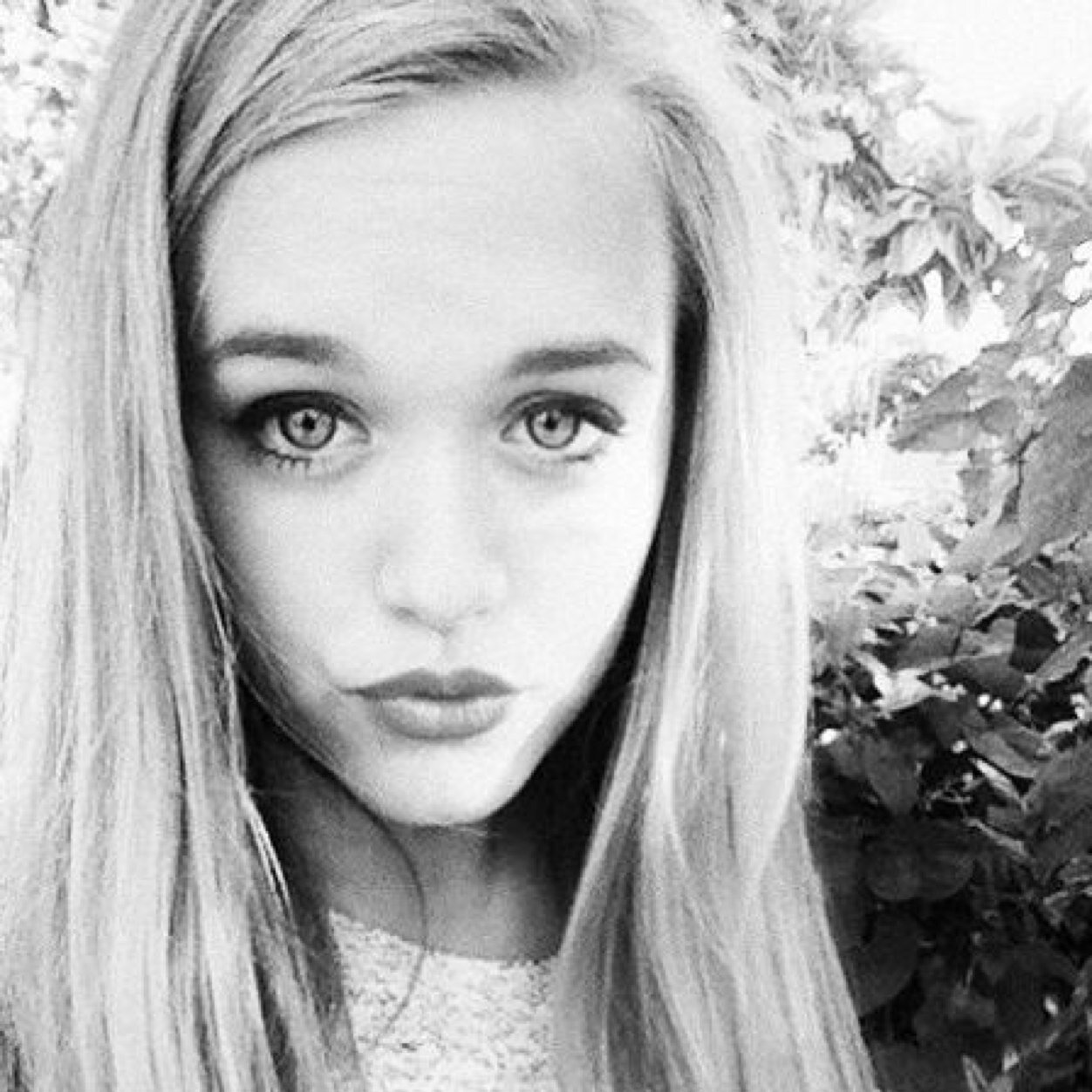 Im 14 The tommos sister .)3:); (faker) Mum : @jaytommo_jay (@Tcylor_Swift loves you)