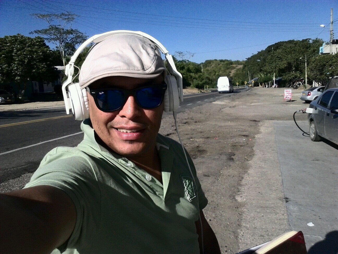 cantante y dj  ...