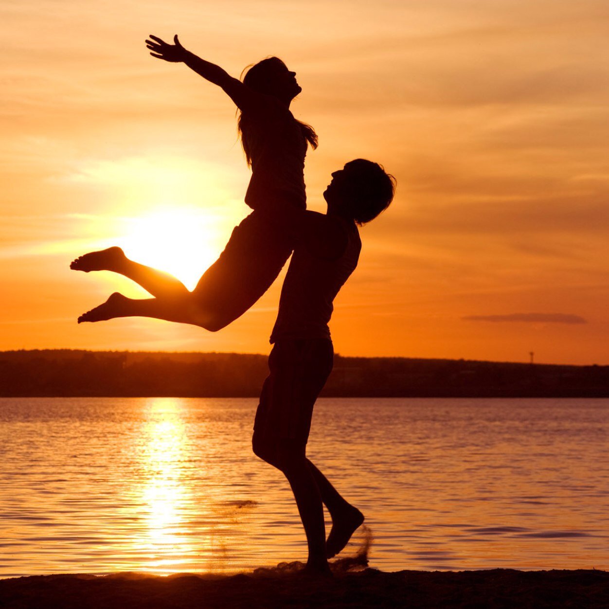 lovequotes909's profile picture. Love, Laugh, Live