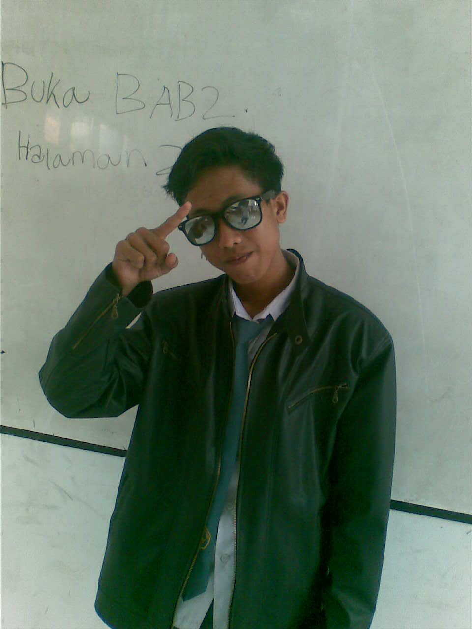 _RezaAZKA's profile picture. INGIN AKU KENCINGI PACARMU · AKU SENANGG 。MELIHAT SEMUA INI 。AKU TERTAWA 。SEMUA MELIHAT TERTAWAANKU 。TAKKAN PERDULI BEBAS DAN LEPAS JALANI HARI ····