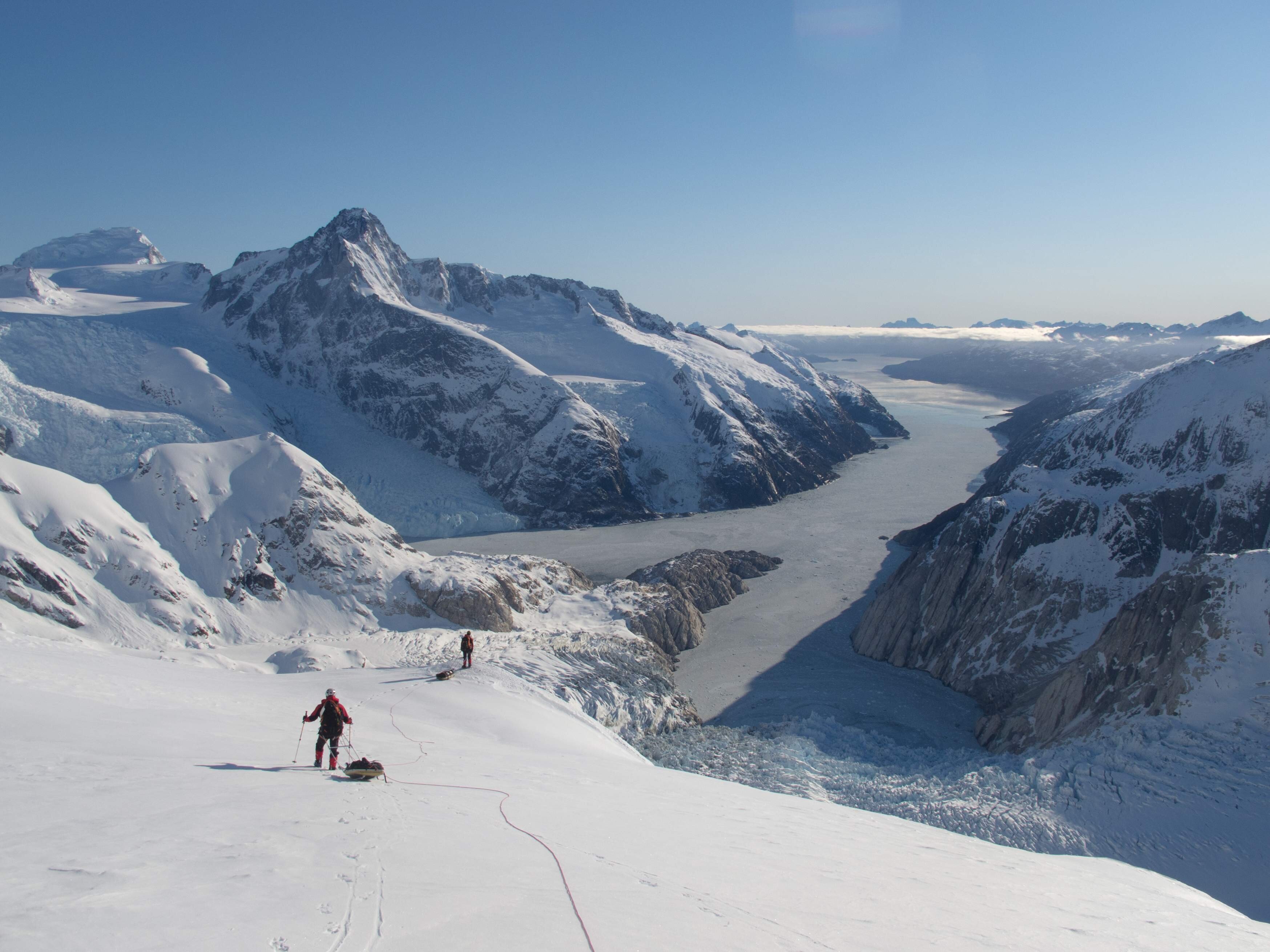 Promouvoir un alpinisme de haut niveau et occuper le créneau de la maîtrise par l’homme des conditions physiques et climatiques extrêmes en milieu terrestre.