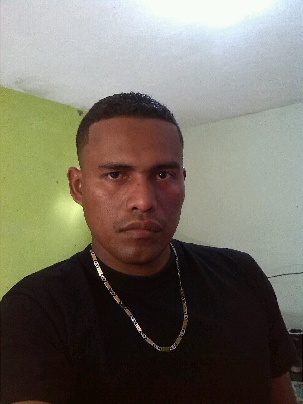 LA VIDA ESTA LLENA DE SORPRESAS;
POR ESO, NO TE SORPRENDAS DE LA VIDA.