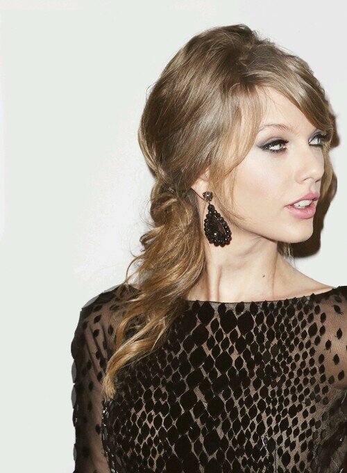 im crumble up piece of paper lying here.