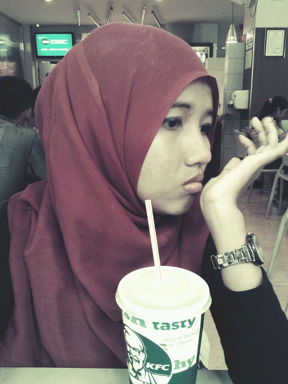 just a lillte muslimah girl, pray and do it i will getting everything :)