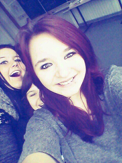 Kira|15 years old|PROUD Directioner since 2010|Smiler since 2007|