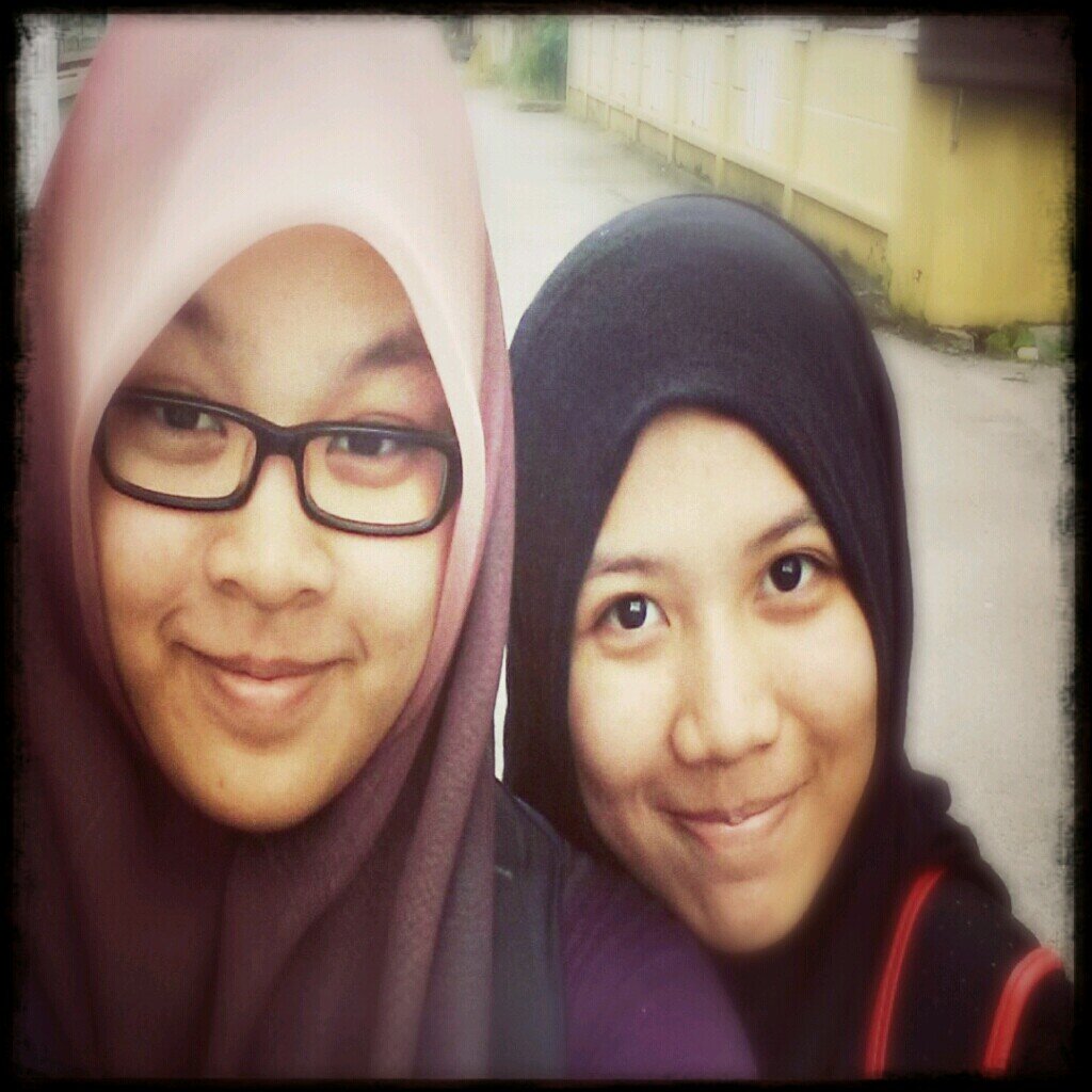 AfzaWhathiqah's profile picture. 