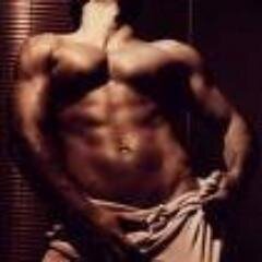 playb0y28's profile picture. :)