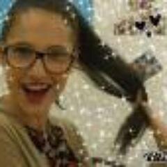 Amo a mis amigos como most'm lectura Martina Stoessel Studio 21 puede reproducir música :)