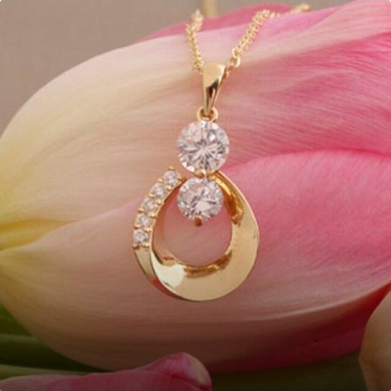 awatefas11's profile picture. 