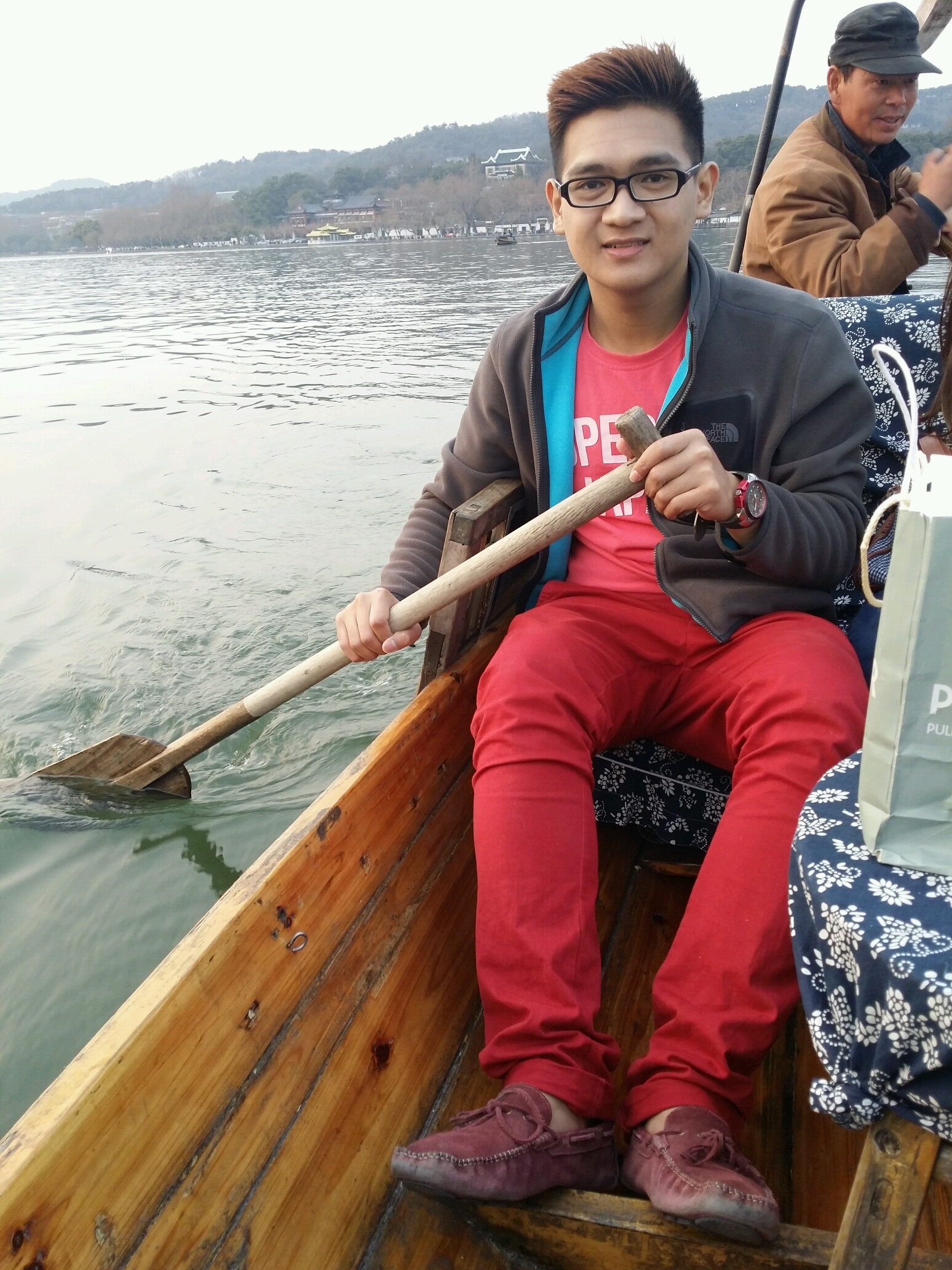 rinaldiciady's profile picture. Sometimes acting stupid and pretending not to know the truth is the only solution that works. But sometimes that hurts.