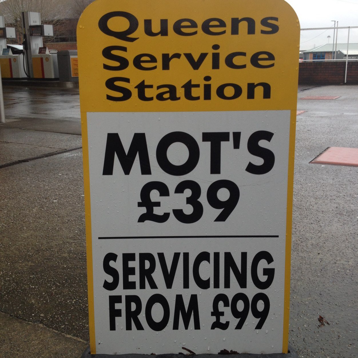 Queens Service Station are a family run business who can cater for all your motoring needs. Service and repairs to all makes and models - competitive prices.