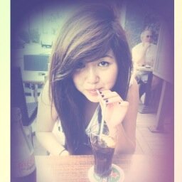 luluu_loves's profile picture. KCL graduate ★ Nutrition ★ Lover of all things food ★ ( ˘ ³˘)