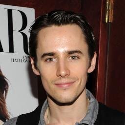 JulMCourf's profile picture. 32. Marido de @GetteFeuchelie y padre de Niní, Laurent y el que viene en camino. Por mi hermana doy la vida. Heredero del tío Joly. #LesMisNoHomo #2ndGeneration