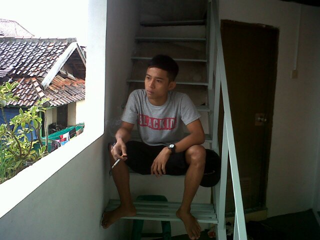 ehob12345's profile picture. Smua tentank qta akn sllu q kenang wlau pun akhir mnydhkn tpi q bhgia krna q bsa mrsakn ksh sayank yg luar biasa dri mu