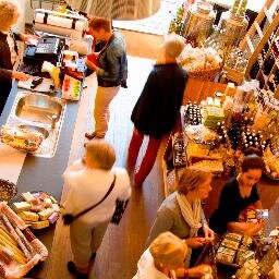 Kom langs en proef de sfeer. #Deventer is ècht de leukste winkelstad van Nederland. Een openluchtmuseum van kleine zelfstandigen.