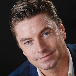 Collector die ook onderneemt. Ondersteunt de ondernemer en creditmanager bij het innen van openstaande facturen.