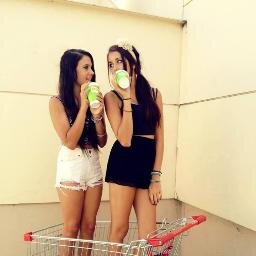 Hello, my name is Jessica.I am Janoskianator:33 I love Nutella and Janoskians!:DDD Luke you is princess I♥u!:**