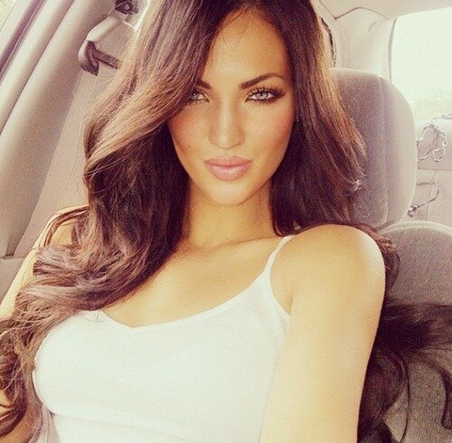 BarbeeThurkell's profile picture. Every text I get, I hope it's from you.