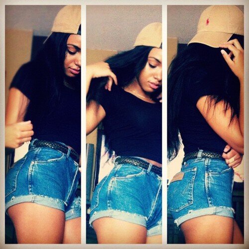 BrenPedrielli's profile picture. I love it when in the middle of our kiss, I can feel you smiling.