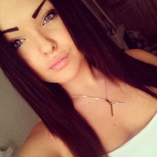 LoellaPewtress's profile picture. Trust some 1 who can see these 3 things in U 1)The sorrow behind your smile, 2)The love behind your anger,3)The reason behind your silence.