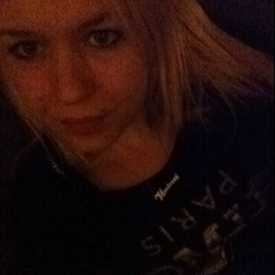 Viviann030's profile image
